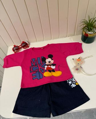 Picture of T-shirt with denim short